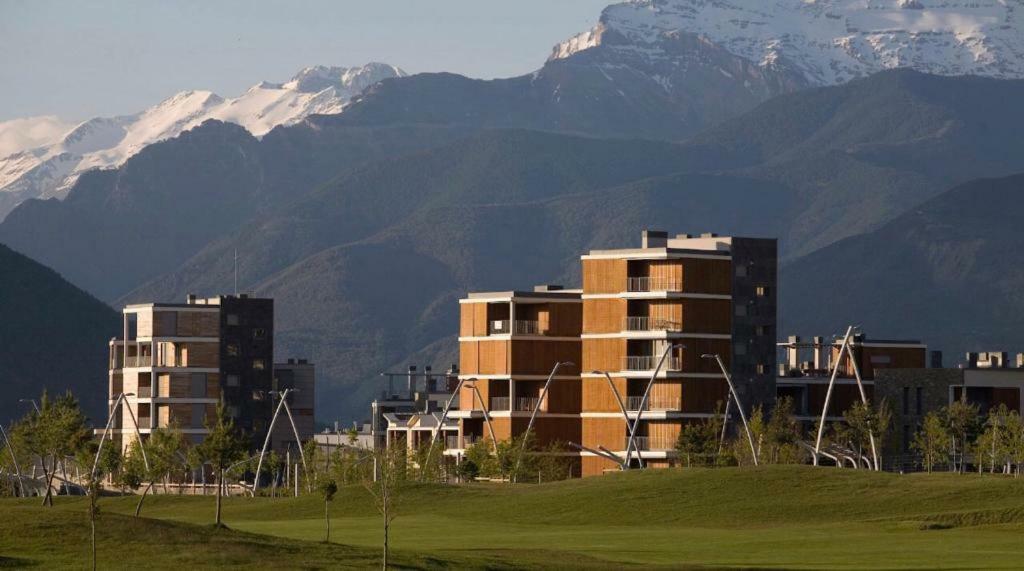 Destino Deluxe Pirineo Appartement Sabiñánigo Buitenkant foto